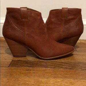 Brand New Women’s Frye Reina Booties Size 9